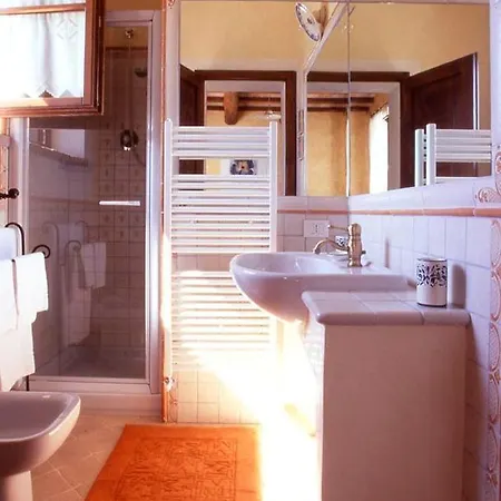 Sleeps 10 With Pool Air Con And Wifi * Toscella