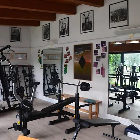 Вилла Sleeps 10 With Pool Air Con And Wifi Toscella