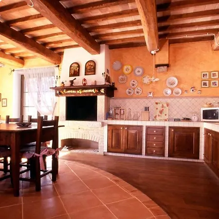 Вилла Sleeps 10 With Pool Air Con And Wifi *
